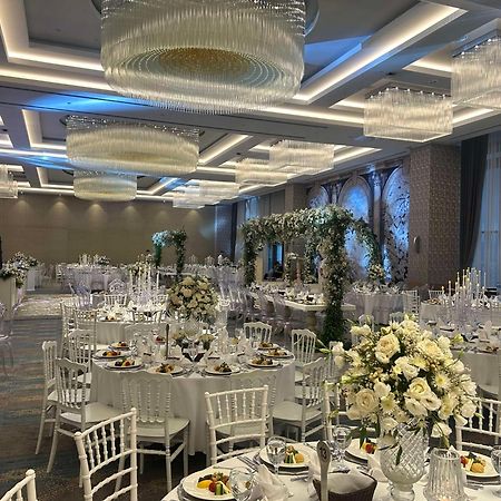 Radisson Blu Hotel Trabzon Eksteriør bilde Wedding reception at the hotel