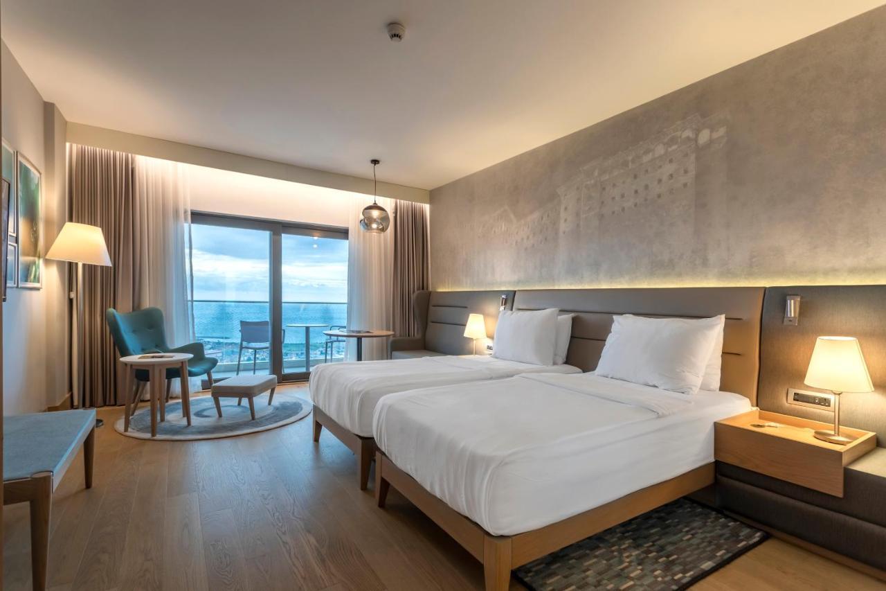 Radisson Blu Hotel Trabzon Eksteriør bilde Deluxe Ocean View