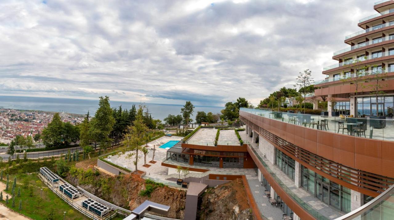 Radisson Blu Hotel Trabzon Eksteriør bilde The campus of the University of Patras