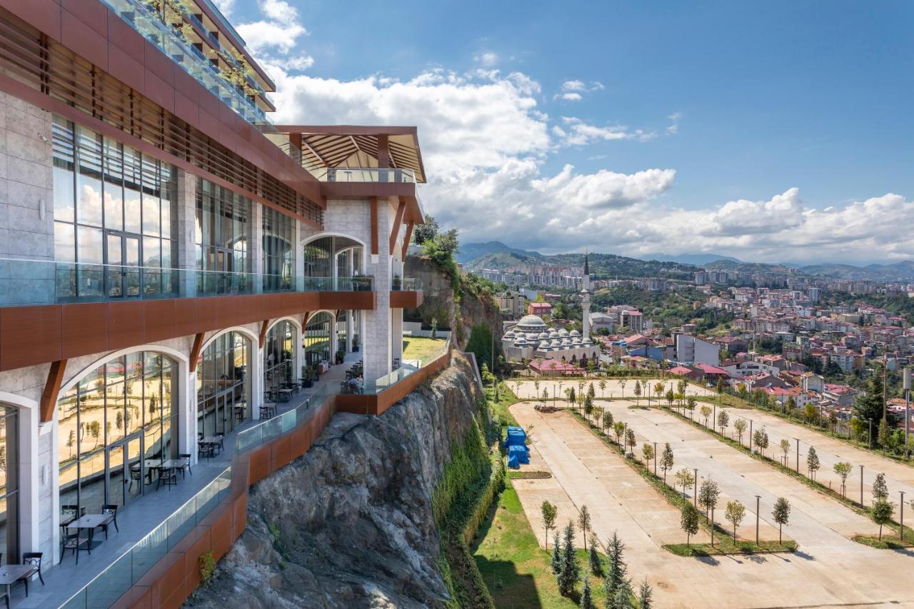 Radisson Blu Hotel Trabzon Eksteriør bilde View of the hotel