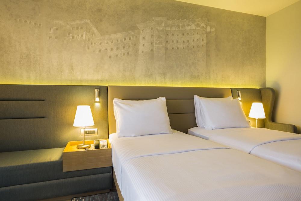 Radisson Blu Hotel Trabzon Eksteriør bilde A room at the hotel