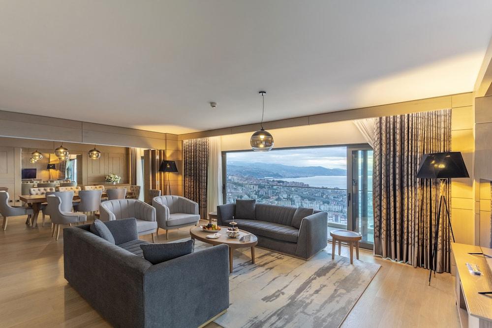 Radisson Blu Hotel Trabzon Eksteriør bilde A suite at the hotel