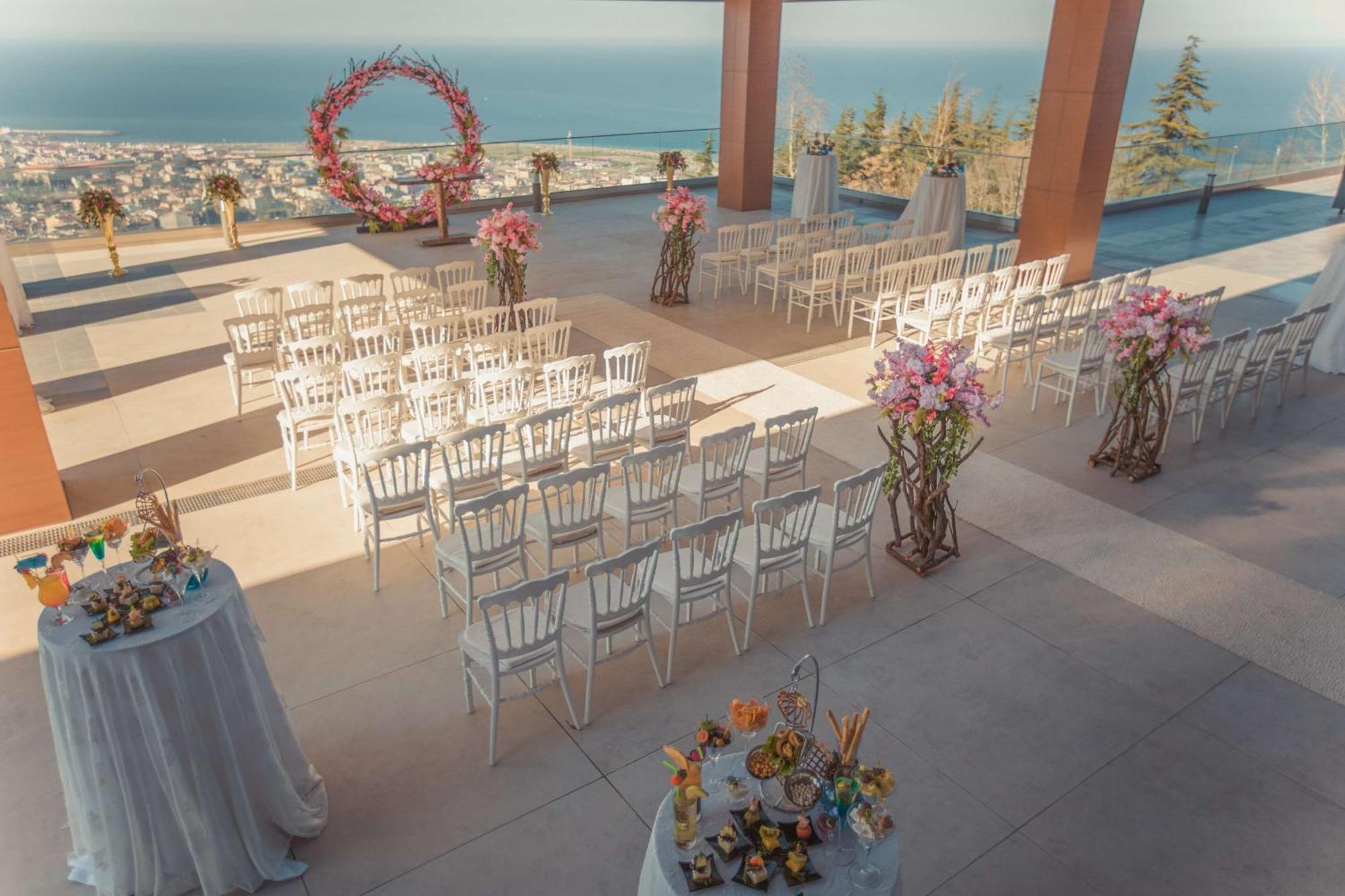 Radisson Blu Hotel Trabzon Eksteriør bilde The wedding venue