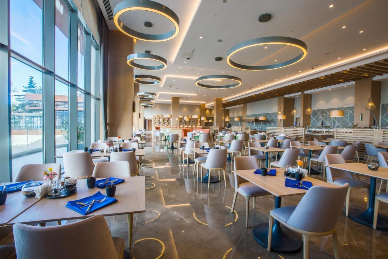 Radisson Blu Hotel Trabzon Eksteriør bilde The restaurant