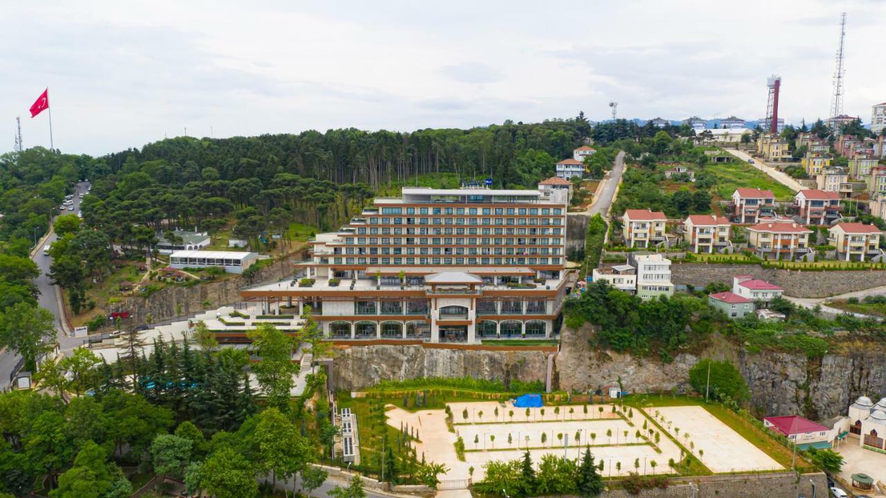 Radisson Blu Hotel Trabzon Eksteriør bilde The hotel in 2019