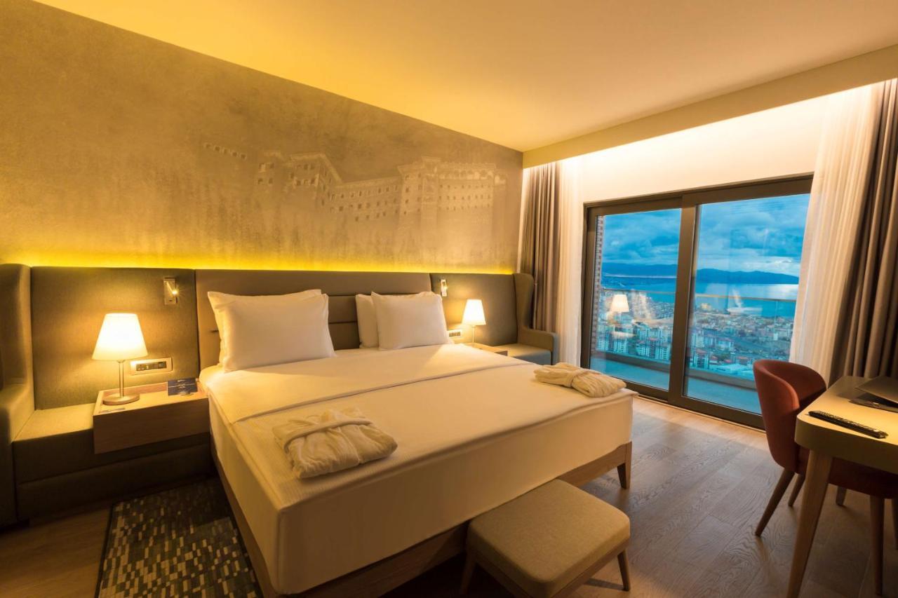 Radisson Blu Hotel Trabzon Eksteriør bilde A room at the hotel